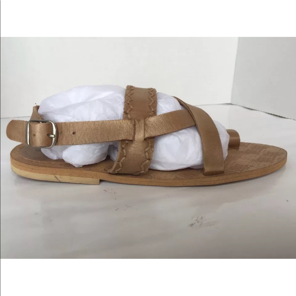 COPY - Lucky Brand Idaho Women tan Leather Flat Strappy Sandals Sz 6